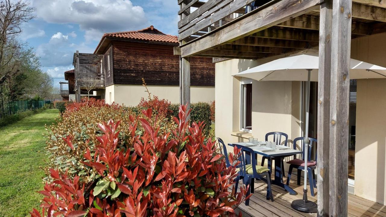 T2, 50m Du Lac, Piscine, Wifi, Jardin Terrasse Sans Vis-a-vis, 1 A 4 Pers