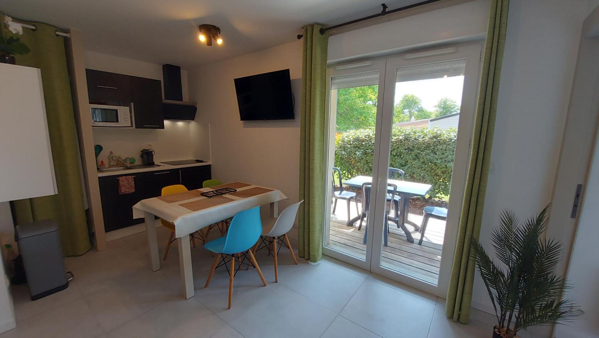 Apartment T2, 50m Du Lac, Piscine, Wifi, Jardin Terrasse Sans Vis-a-vis, 1 A 4 Pers *