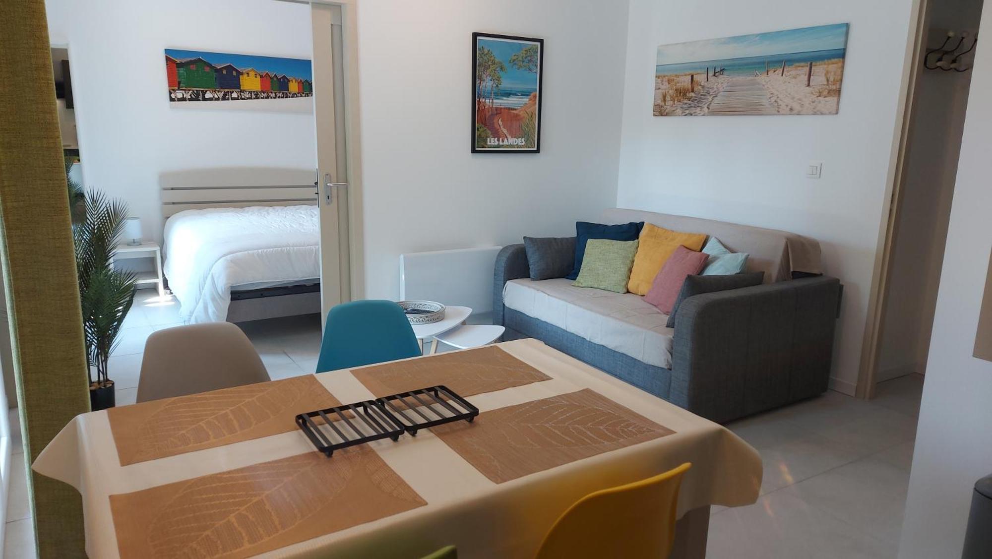 T2, 50m Du Lac, Piscine, Wifi, Jardin Terrasse Sans Vis-a-vis, 1 A 4 Pers Apartment