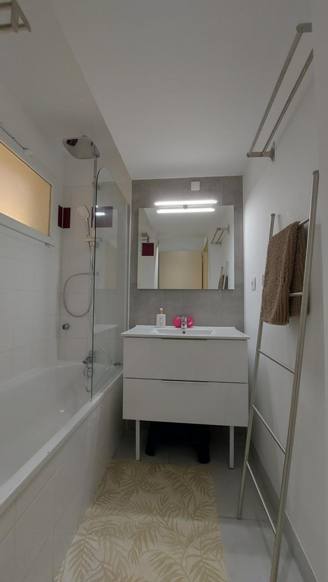 T2, 50m Du Lac, Piscine, Wifi, Jardin Terrasse Sans Vis-a-vis, 1 A 4 Pers Apartment Aureilhan (Landes)